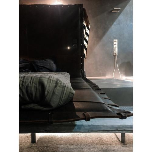 Спальня на выставке Batimat 2020 в Москве. 08