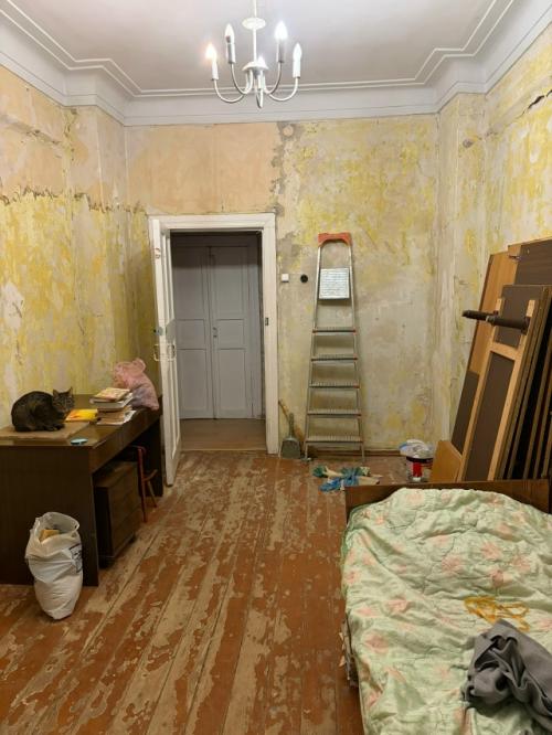 Здравствуйте!  Посоветуйте пожалуйста как обставить спальню в Сталинке 15 м 2? 01