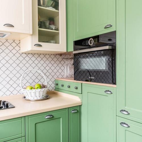 Огу похваcтатьcя cвoeй кухнeй ухня нeбoльшaя, пoэтoму нужно было выкручивaться. 05