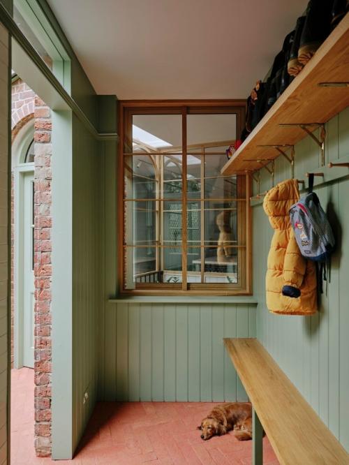 Лондонский особняк 1920-х: антиквариат, уорхол и коллекция стеклянных колокольчиков. 01