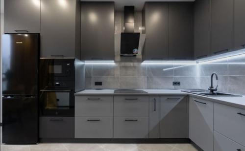 Лаконичный, стильный интерьер квартиры площадью 44 кв. 02