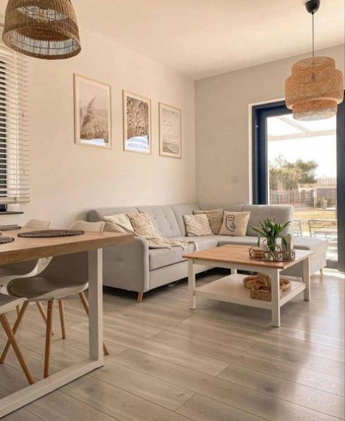 Единый стиль в каждом уголке интерьера этого дома присутствует. 06