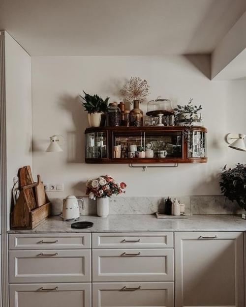 Верх серванта - отличный вариант для кухни в ретро - стиле. 02