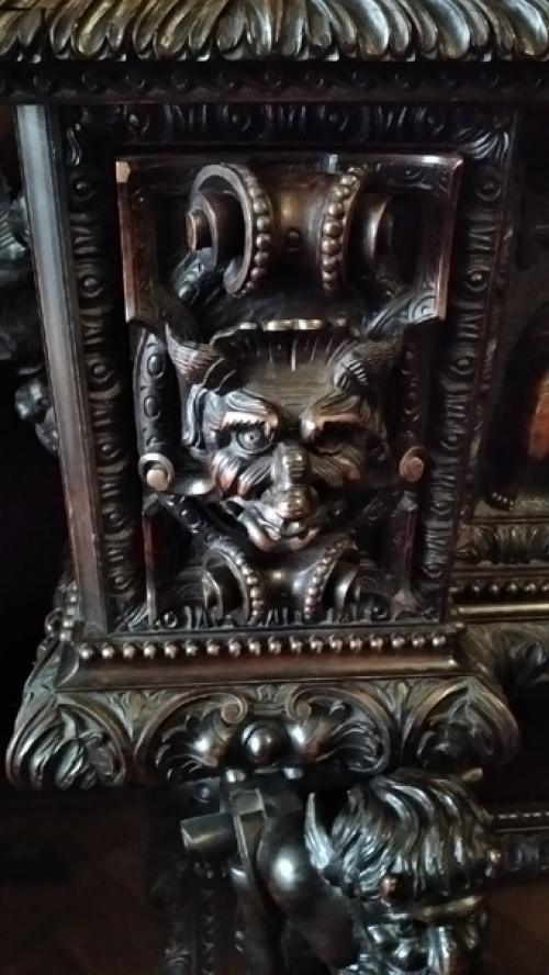 Вот представьте - все ваши родственники живут в отдельных домах в Шаговой близости от вашего дома. 03