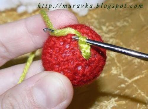 Клубничная мечта.  Мастер-класс на пальцах. 08