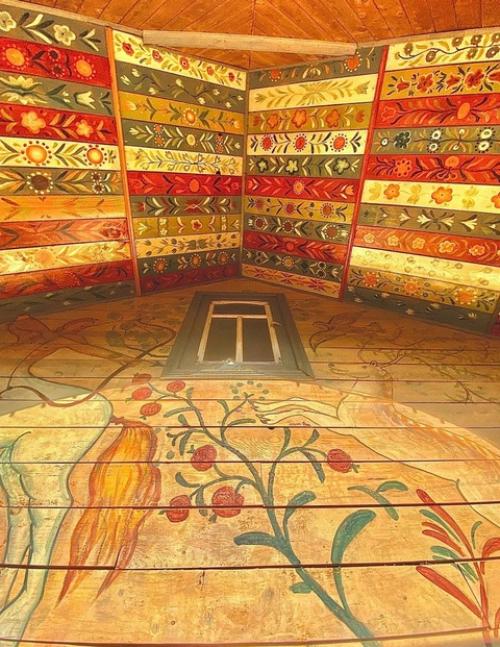 Новгородский строитель.  Русская печь, баня и сказочные росписи: терем в Мышкине. 02