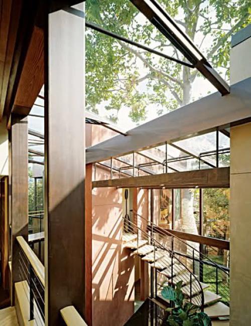 Сегодня мы в гостях у актрисы Деми Мур побываем. 02