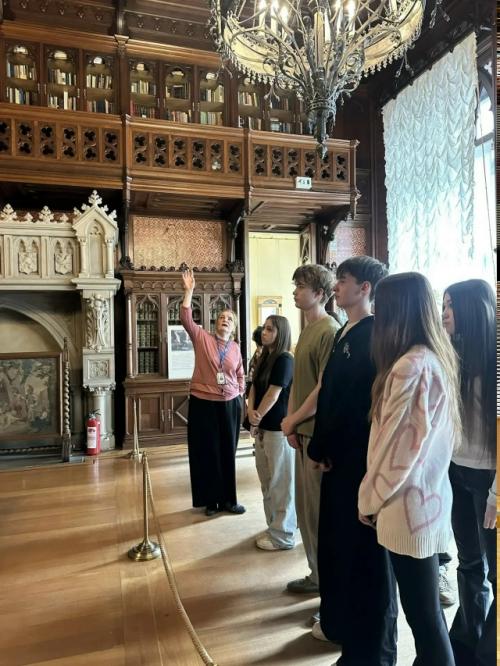 /9 А в эрмитаже/. 07