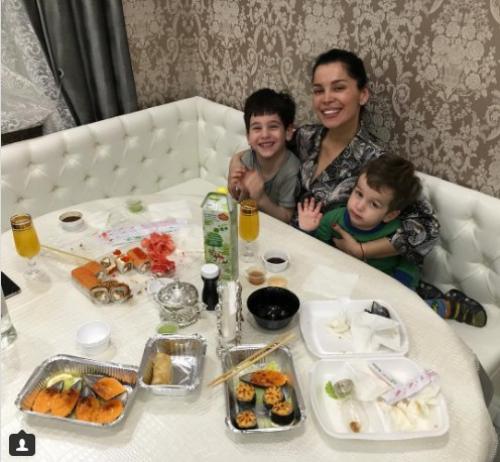 Юлия и Тигран салибековы в новую квартиру переехали. 01 Юлия и Тигран салибековы в новую квартиру переехали. 01