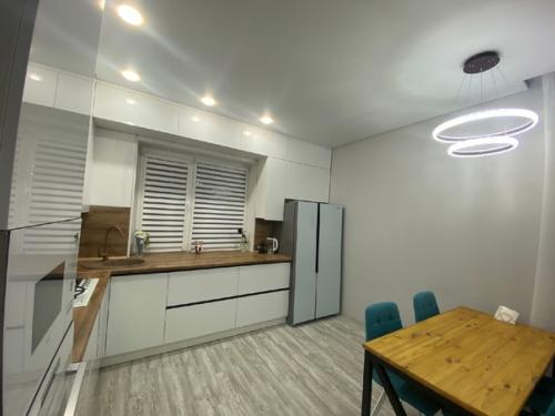 Белая кухня - это легкость, свежесть, свобода и чистота. 03