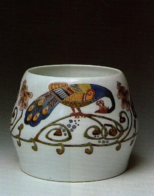 Жардиньерка.  Человек с незапамятных времен старается украсить свое жилище. 04