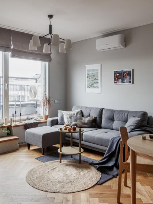 В этом интерьере много натурального дерева, приятных оттенков и красивой мебели - все, что нужно для комфортного и уютного сканди. 02