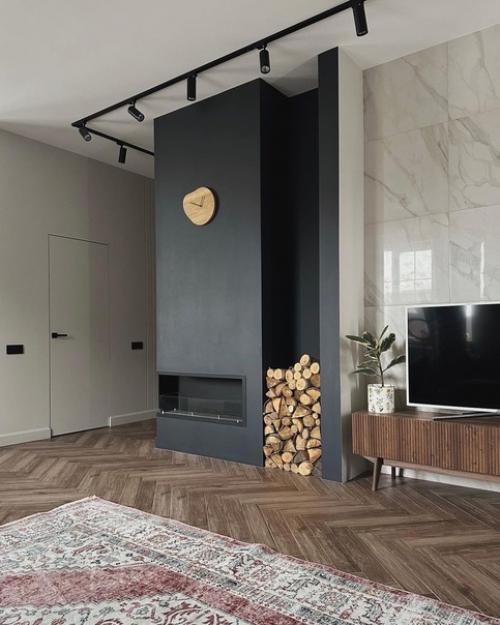 Эстетика нетипичного интерьера с черными стенами и уютными деталями Ксюши Kseniyafilimonova. 07