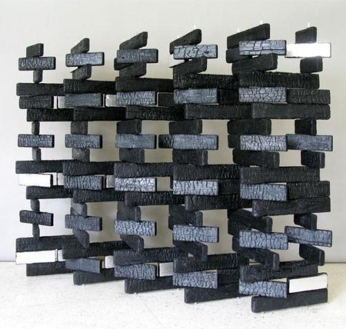 Стильная интерьерная перегородка, которая понравится любителям всего необычного. 05