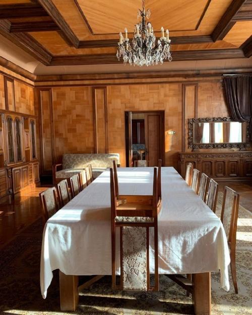 Летняя резиденция Сталина в Абхазии Холодная Речка находится на скале и с одной стороны обрывается к черному морю с высоты 330 метров. 08