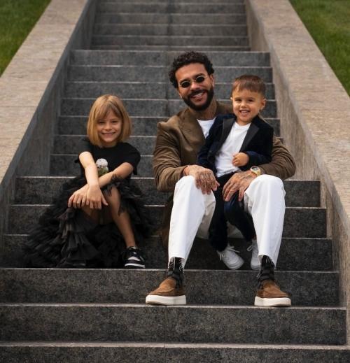 Дочь Тимати и Алены Шишковой уже сейчас строит планы на взрослую жизнь. 02