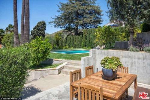 Эллен помпео продает дом в средиземноморском стиле. 03