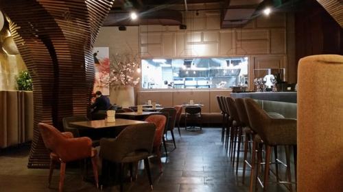 Fugu.  Решили сходить в новое заведение от рестостар. 01