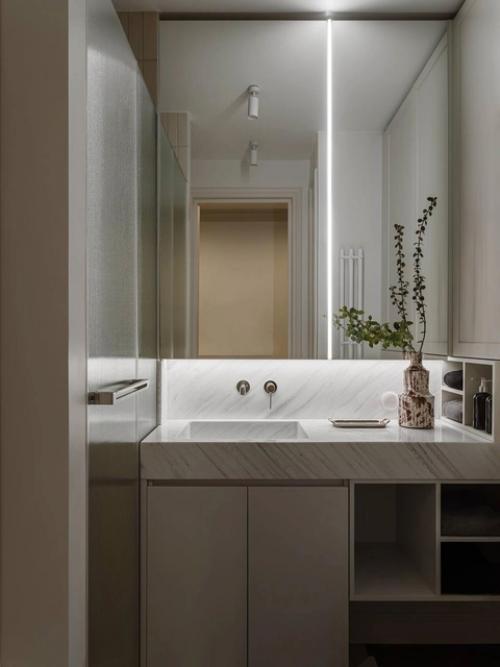 Стекло и симметрия: мы смотрим квартиру в Краснодаре. 06