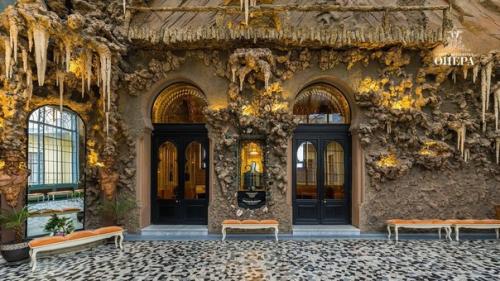 Театр - особняк с готическим гротом внутри на галерной улице. 04