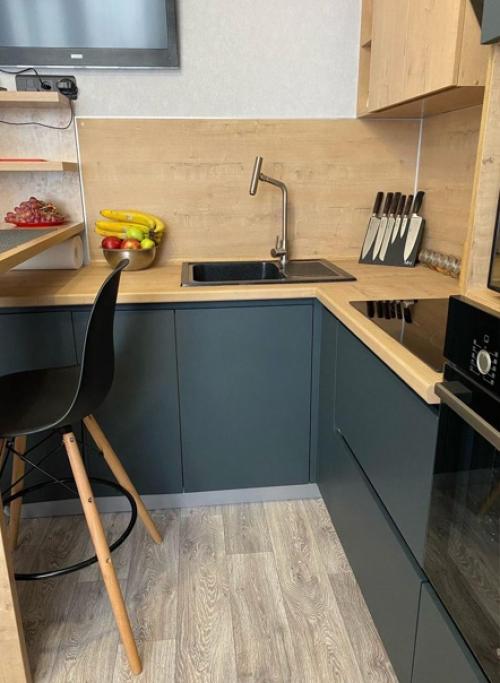 Маленькая кухня. В современном стиле. 02