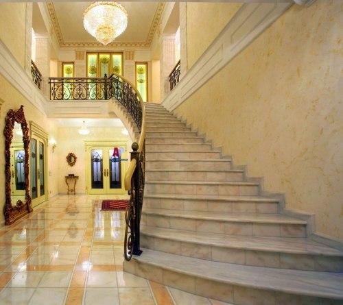 Мраморная лестница при создании интерьера. 01