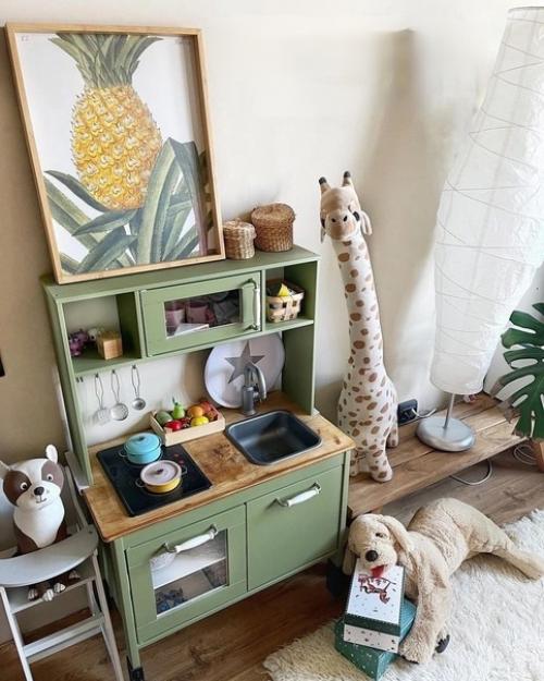 Добро пожаловать в стильную и уютную квартиру Виктории Ustinovavv, в которой используется темная цветовая гамма. 07