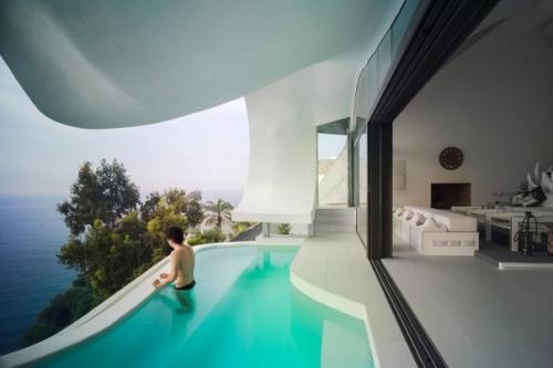 Необычный дом в форме морской волны. 06