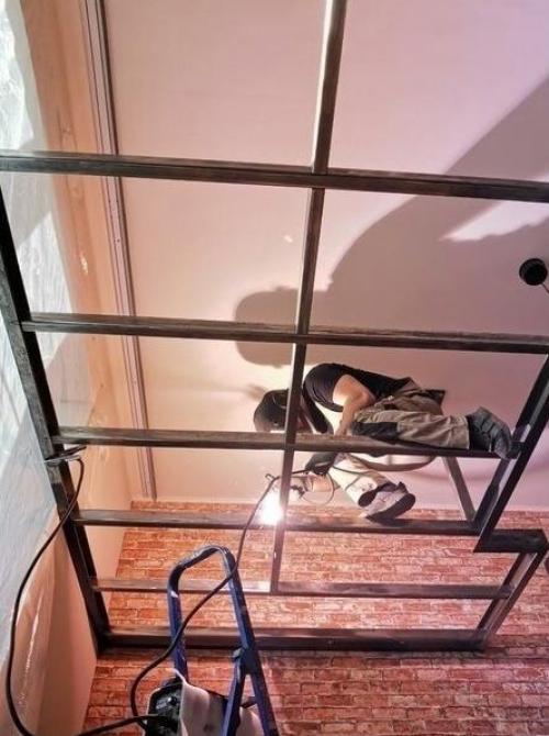 Процесс ремонта. А именно - создания второго уровня в квартире. 02