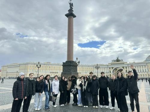 /9 А в эрмитаже/. 01