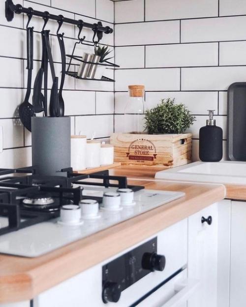 Просто нереальное изменение кухни так светло и уютно стало. 01