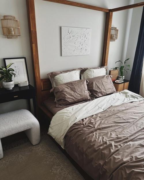 Эстетика нетипичного интерьера с черными стенами и уютными деталями Ксюши Kseniyafilimonova. 04