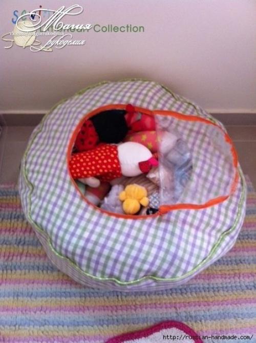 Как сшить пуфик - органайзер для детских вещей или игрушек. 01