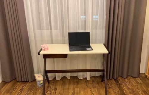 Стол письменный из массива Уно за 11950 р! 01