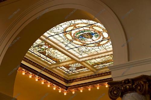 Потолочный витраж!  Витраж в интерьере богатую историю имеет. 01