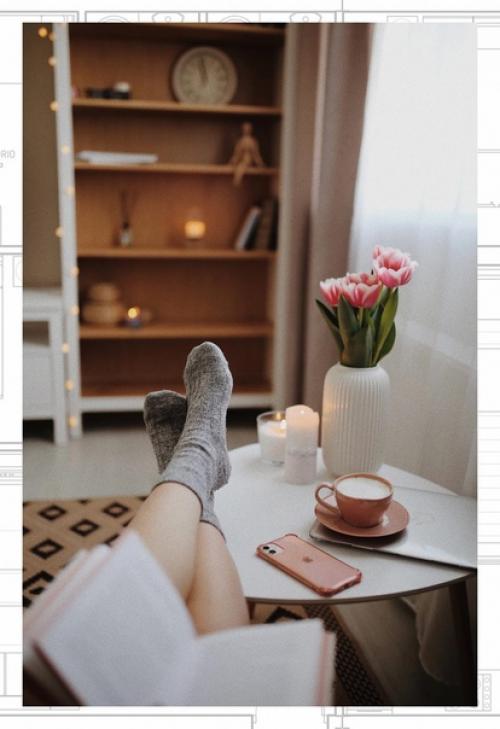 Скандинавский стиль сложился под воздействием климатических условий Швеции, поэтому в интерьере применяются цвета, близкие к природным. 08