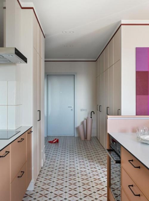 Какой интересный интерьер с ненавязчивым акцентом цвета фуксии. 05