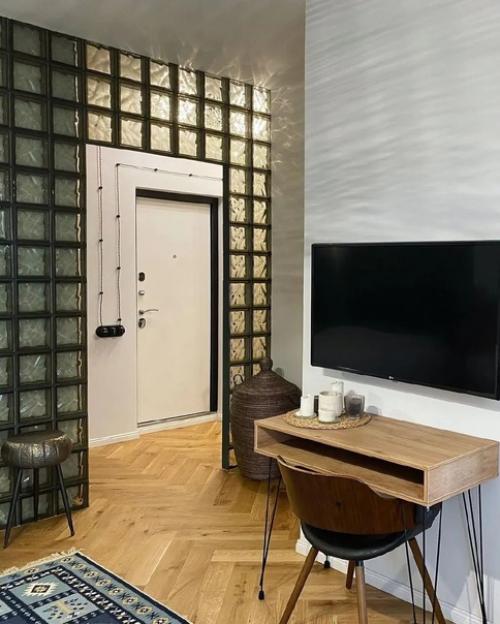 Вот такая необычная интерпретация интерьера хрущевки получилась у дизайнера Olga_About_Design. 08