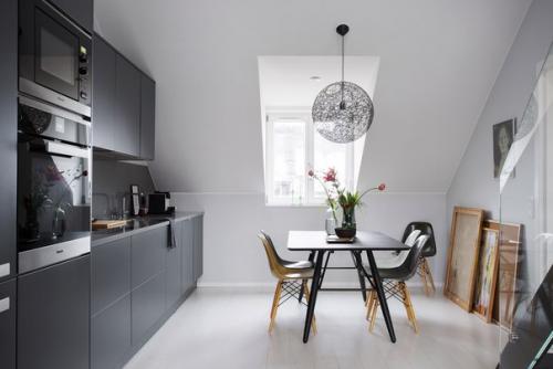 Современная квартира под крышей в Стокгольме (68 кв. 05