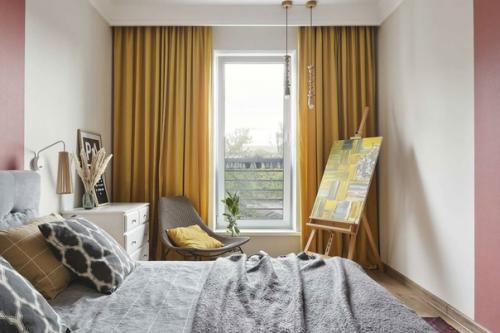 Дерево и яркие акценты: уютный интерьер трехкомнатной квартиры, площадью - 70 кв. 08