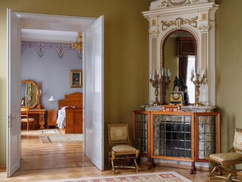 Уверены, что сохранить историческое здание гостиницы националь со всей его уникальной начинкой покруче самого современного дизайна. 07