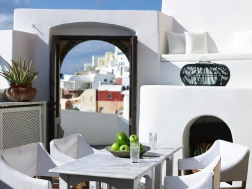 Реконструкция бутик - отеля 1864 The Sea Captain's House на острове санторини. 09