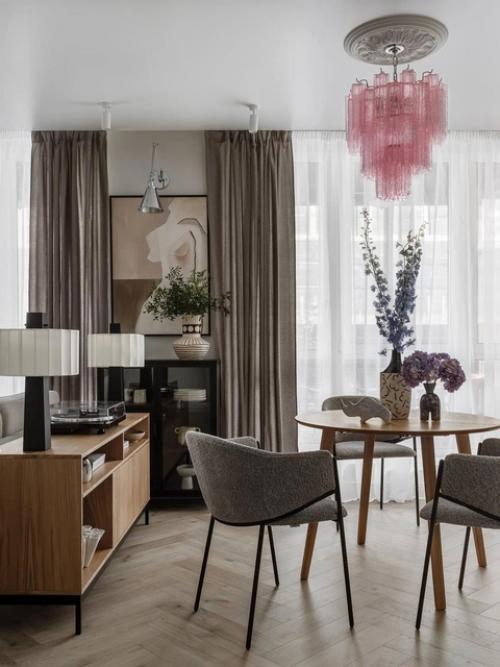 Стекло и симметрия: мы смотрим квартиру в Краснодаре. 01