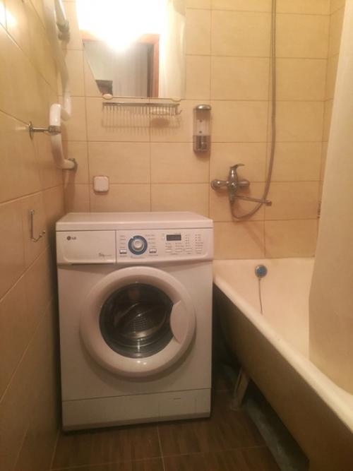 Уютная и светлая квартира рядом с метро пушкинская сдаётся с 14 апреля на длительный срок - 250$. 03