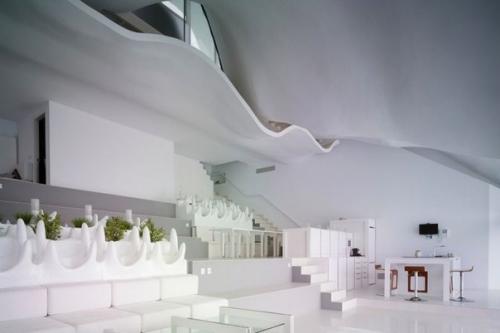 Необычный дом в форме морской волны. 08