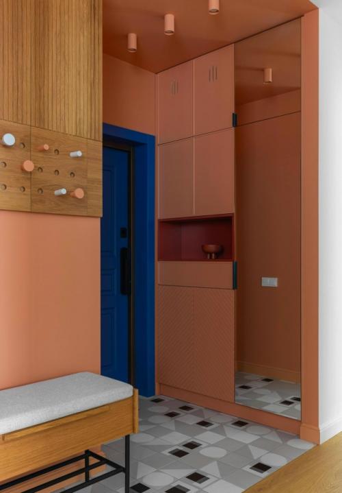 Колорблокинг: квартира в Москве для семьи с двумя детьми. 02