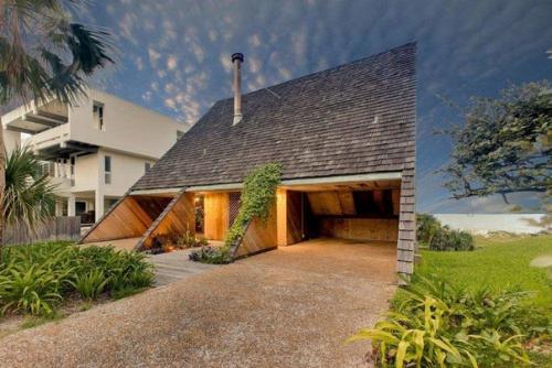 Пляжный дом - пирамида на берегу океана в атлантик - бич, США. 03