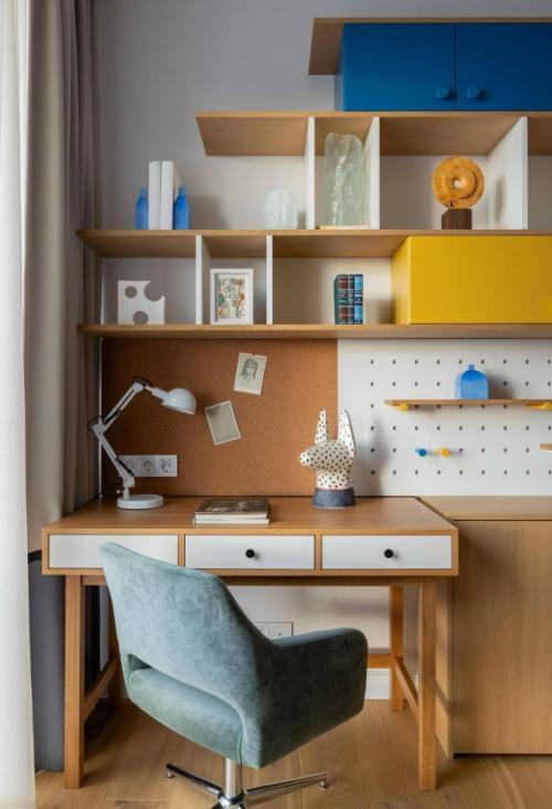 Колорблокинг: квартира в Москве для семьи с двумя детьми. 06