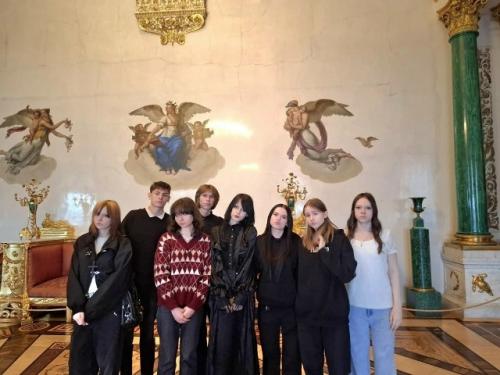 /9 А в эрмитаже/. 02