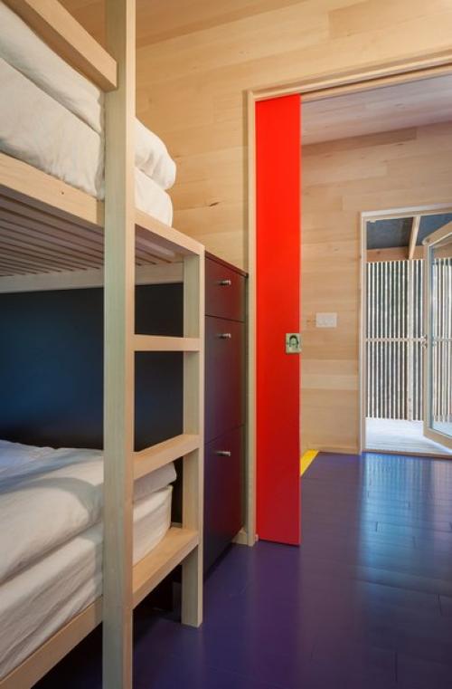 Уют загородного дома на берегу озера. 02